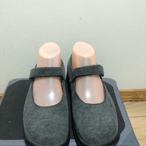 L.L. Bean Mary Jane Shoes Womens Gray Felt Wool Strap Round Toe Size 7.5B